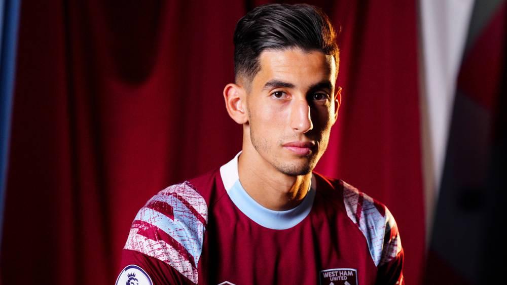 تقارير بريطانية: "نايف أكرد سيعود لصفوف وست هام في أواخر شهر أكتوبر الجاري"