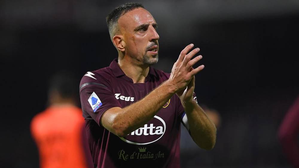 ريبيري يعلن اعتزاله كرة القدم: "لعب الكرة توقف.. كنت أتمنى المواصلة ولكن الأطباء نصحوني بالاعتزال"