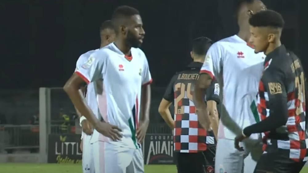 الجيش الملكي يتعادل مع شباب المحمدية (1-1) ويلتحق بالفتح في صدارة البطولة الاحترافية