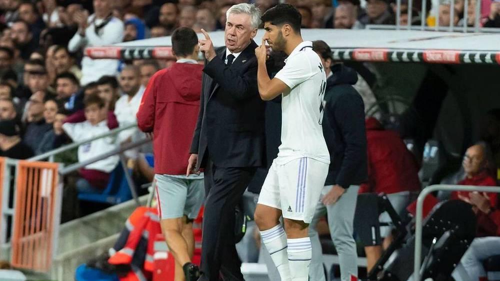 أنشيلوتي ينشر صورة تجمعه بأسينسيو ويُصرح: "لاعب رائع للغاية"