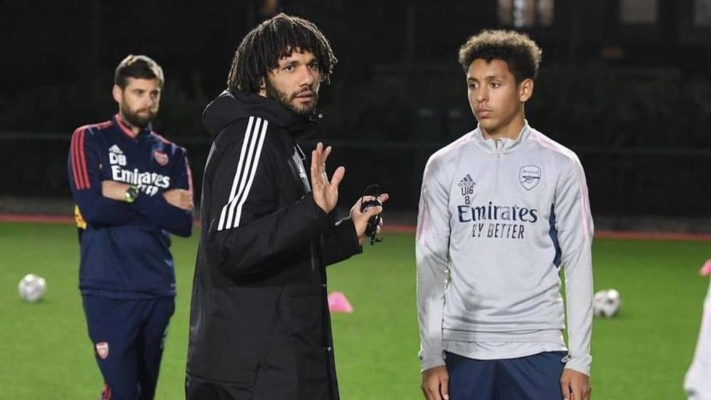 النني يقود تداريب فريق أرسنال تحت 16 سنة بعد حصوله على شهادة "UEFA pro B"