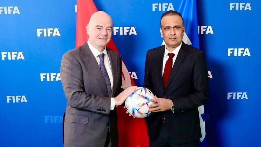 رسميا/ "الفيفا" يهدد بتجميد نشاط المنتخبات والأندية التونسية بسبب تدخل وزارة الشباب والرياضة في شؤون الاتحاد المحلي للعبة
