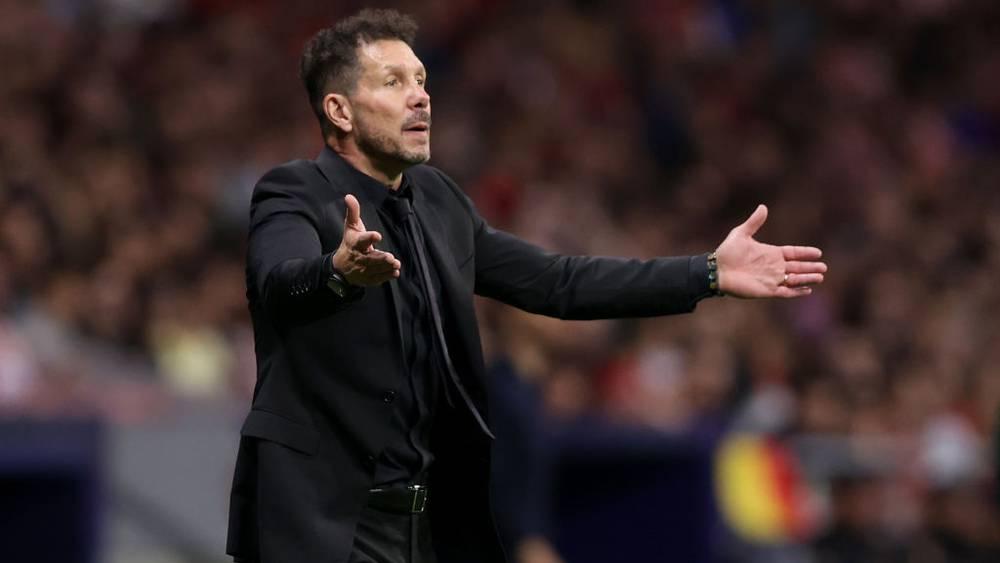 دييغو سيميوني يتمسك بالبقاء مع أتلتيكو مدريد رغم مغادرة دوري الأبطال