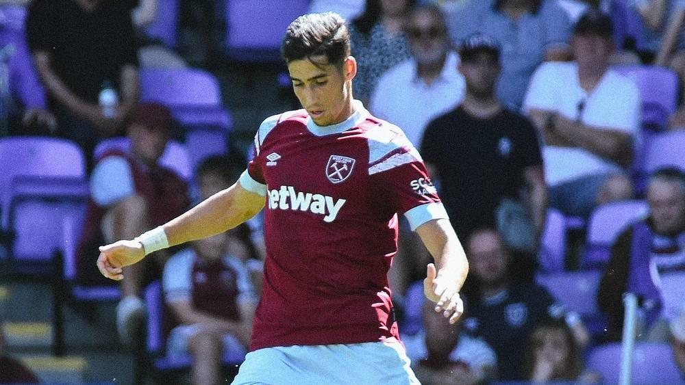 مدرب وست هام يؤكد عودة أكرد إلى الميادين من بوابة مباراة سيلكيبورغ اليوم الخميس