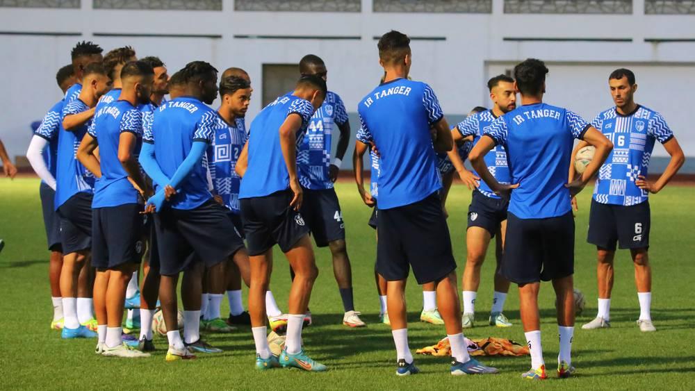 حكيم الداودي يقود اتحاد طنجة "مؤقتا" في انتظار التعاقد مع خليفة الزاكي