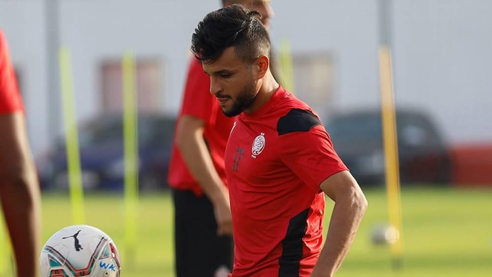 الوداد يستعيد خدمات بديع أووك أمام مولودية وجدة