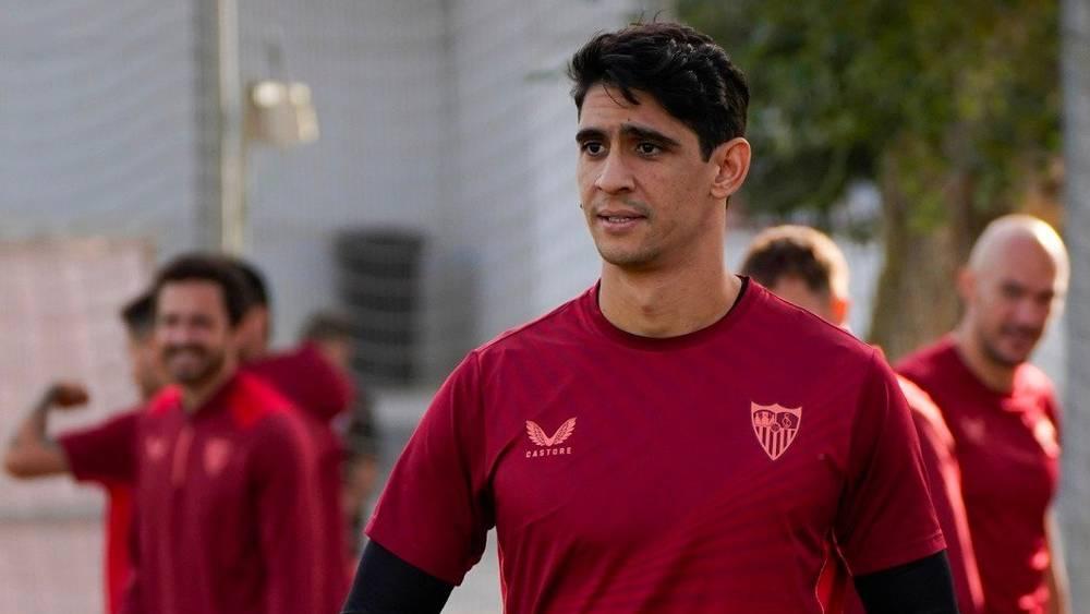 حضور بونو في قائمة إشبيلية أمام رايو فاليكانو وغياب يوسف النصيري بسبب الإصابة