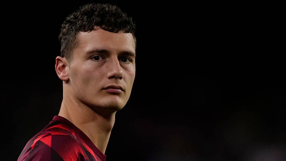 تقارير ألمانية: "بافارد محبط لمشاركته كاحتياطي في آخر مبارتين وناغلسمان في ورطة بسبب مركز الظهير الأيمن"