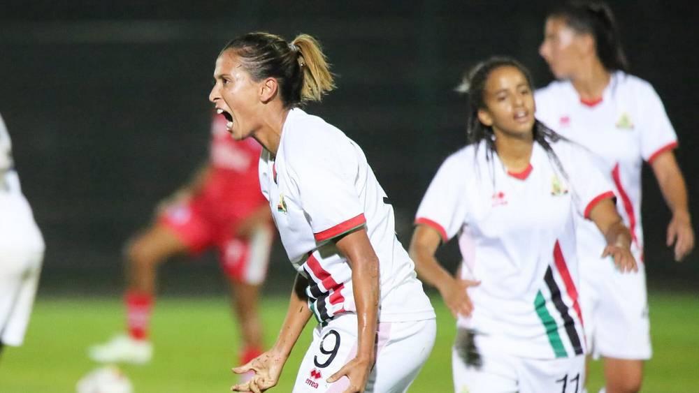 إبتسام الجريدي: "توجت كأفضل لاعبة في مباراة سيمبا بمساعدة زميلاتي وسنعمل على الفوز في اللقاء القادم للتأهل للدور المقبل"