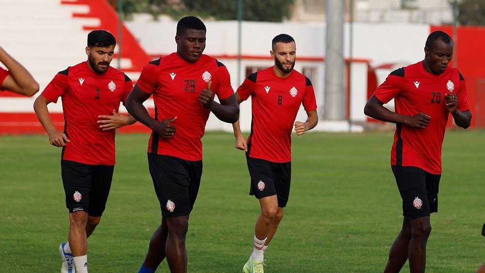 الوداد يواصل تداريبه بملعب بنجلون استعدادا لمواجهة اتحاد تواركة