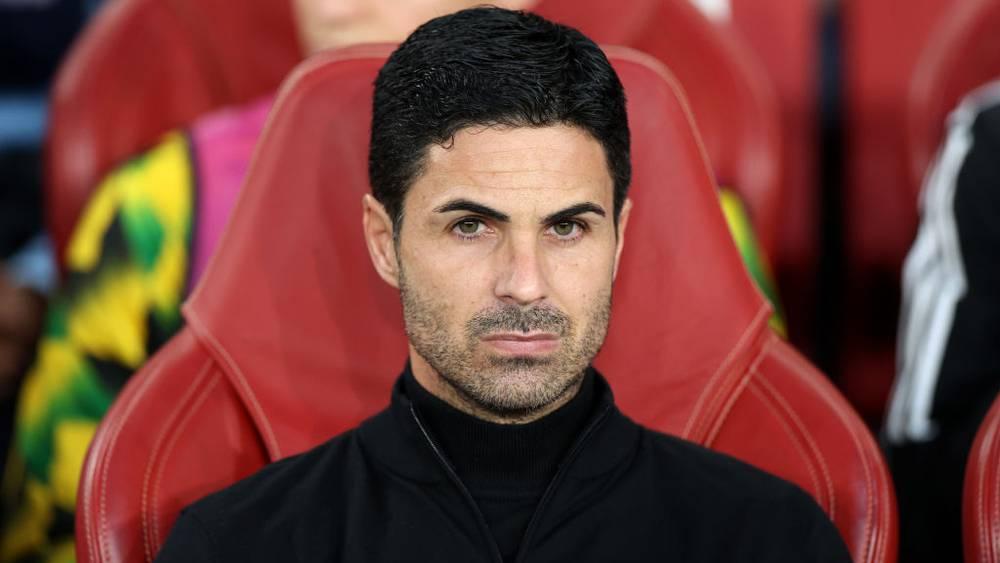 برشلونة يبدأ في مراقبة وضع "ميكيل أرتيتا" مع آرسنال