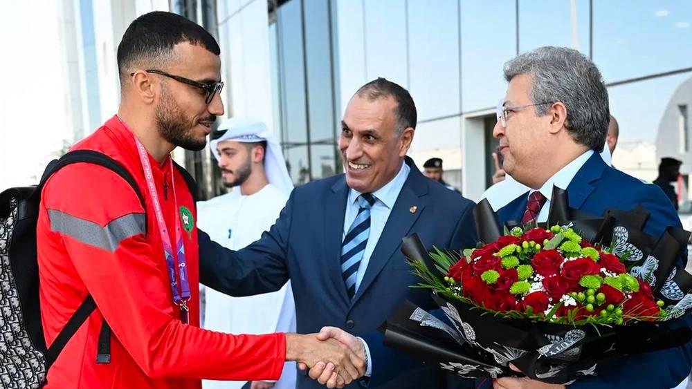 بعثة المنتخب المغربي تحط الرحال بالإمارات تأهبا لمواجهة جورجيا وديا في آخر مباراة إعدادية قبل المونديال