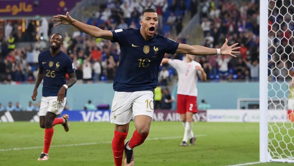 كأس العالم/ فرنسا أول المتأهلين إلى ثمن النهائي بالفوز على الدنمارك (2-1)