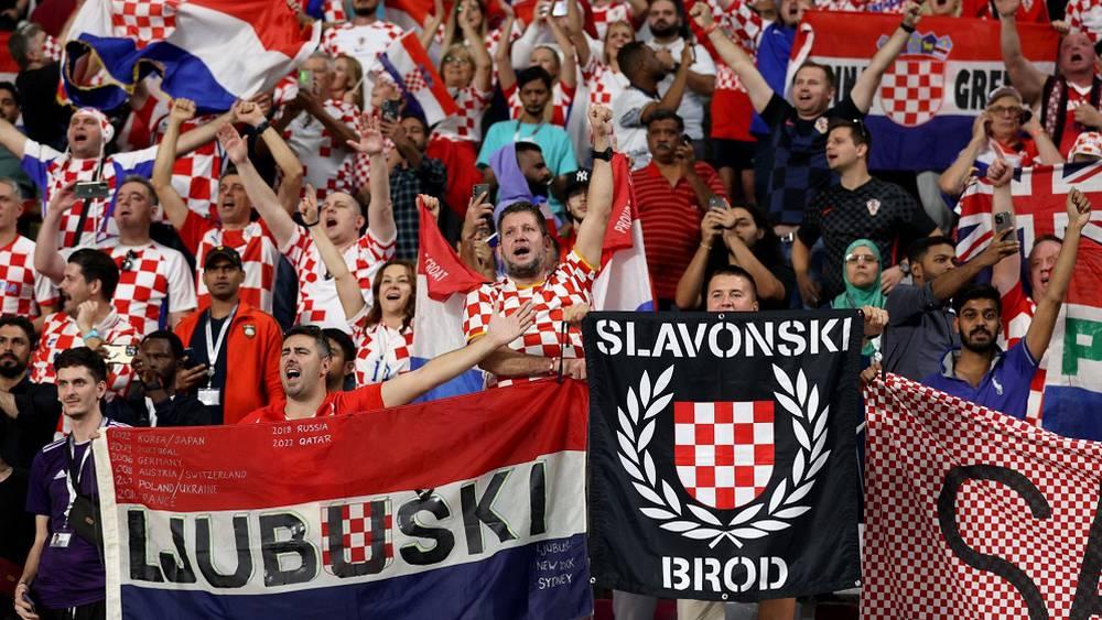 "الفيفا" يعاقب منتخب كرواتيا بسبب سلوك جماهيره في مباراة كندا بالمونديال