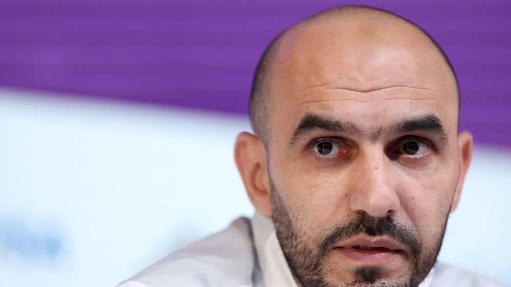 الركراكي: "فرْحْتْ بزّافْ لأليو سيسي.. تَاهُوَ كْلاَ العْصا فْبْلادُو قْبْل ما يْأْهْلّْ السنغال"