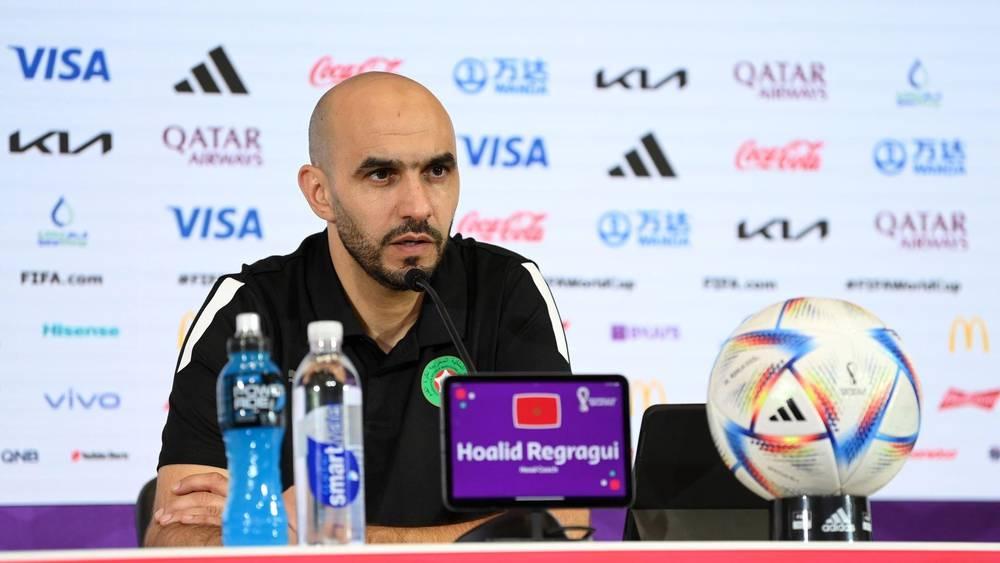 الركراكي: "حْنا مجِيناش هْنا بش نقْصرو وكْنت تَنقولها مع الوِداد.. مبْغيناش نطِيحو فدِيك عْلاش مدزناش وتنْبقاو مُنتخب أورُوبي بقِيَم أفريقية"