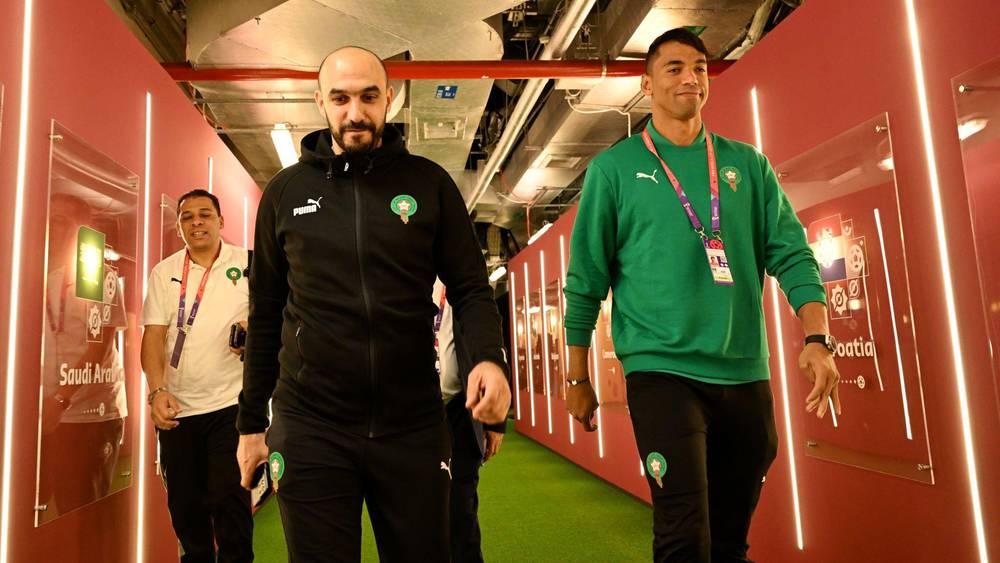 الركراكي: "مُستحيل برشلونة ولا السِّيتي يتعَاقدو مع مُدرب عربي ولا أَفريقي فْحال إِيلا متنعرفوش الكُورة.. التدريب كفاءة مَاشي واشْْ نتا مسلم ولا مسيحي"