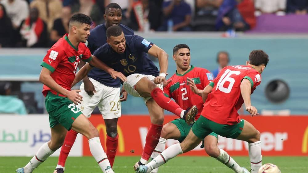 المنتخب المغربي ينهزم بهدفيْن نظيفيْن أمام فرنسا في نصف نهائي كأس العالم