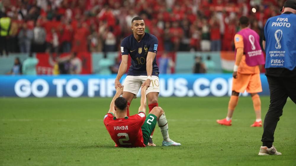 مبابي في رسالة لحكيمي: "لا تكن حزيناً أخي.. الكل فخور بما فعلته وقد صنعت التاريخ"