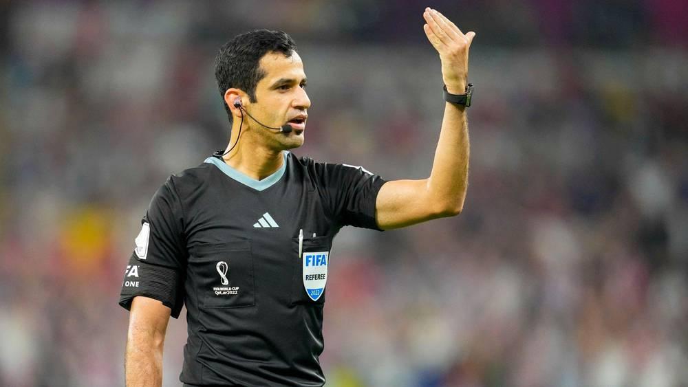 "فيفا" تعين الحكم القطري عبد الرحمن الجاسم لقيادة مباراة المغرب وكرواتيا في المونديال