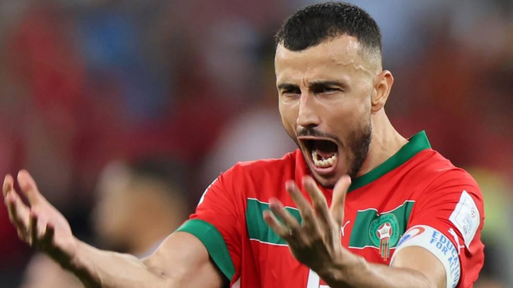 الإصابة تهدد مشاركة عميد "الأسود" في مباراة كرواتيا