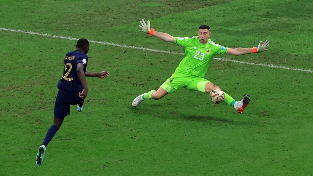 كولو مواني يوقف خاصية التعليقات في حسابه على "إنستغرام" بسبب "عنصرية" الجماهير الفرنسية