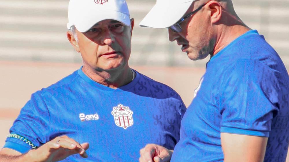 باكيتا: "جونيور لم يلتزم بتعليماتي وطلبت منه تنفيذ المهام المناطة له ثلاث مرات ولم يقم بذلك قبل أن أقرر تغييره"