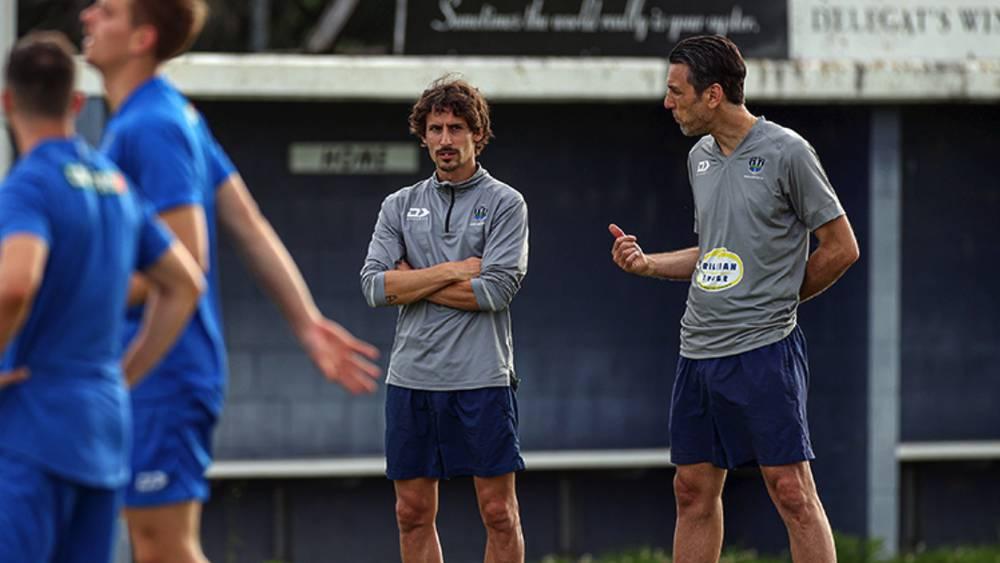 رييرا (مدرب أوكلاند سيتي): "سنحط الرحال بالمغرب يوم الـ27 من يناير الجاري قبل مواجهة الأهلي بـ5 أيام"