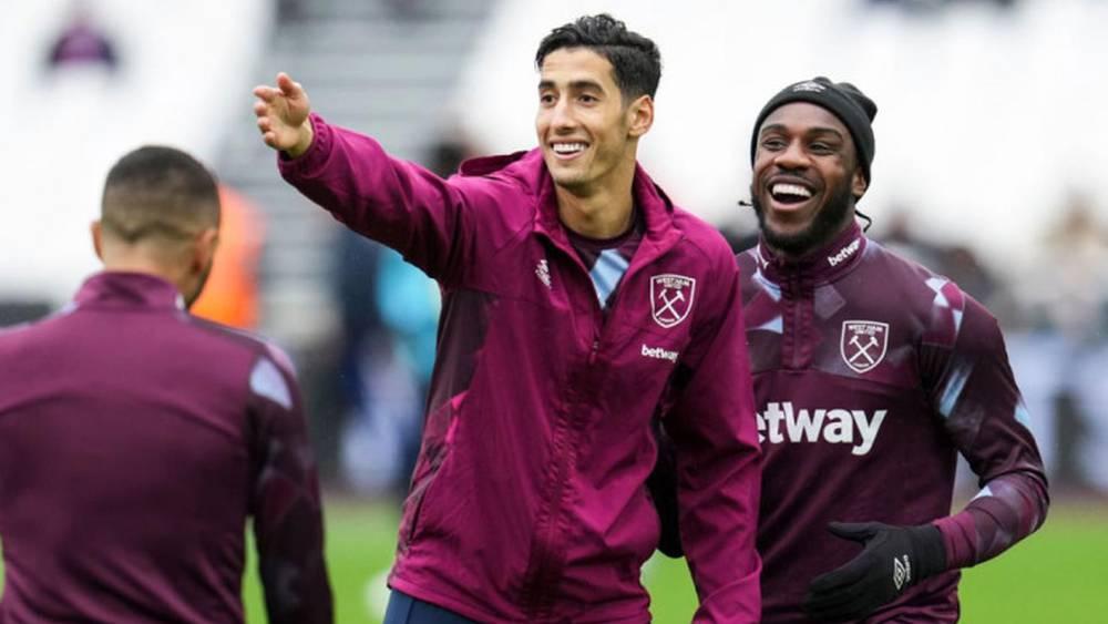 نايف أكرد أساسي ضد إيفرتون في الدوري الإنجليزي الممتاز