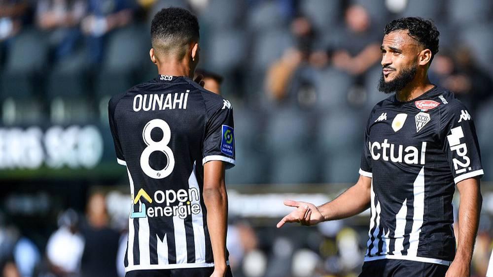 بوحزاما (مدرب أنجيه) عن سبب غياب بوفال وأوناحي: "سفيان شعر بعدم الراحة وعز الدين يعاني من آلام في ظهره"