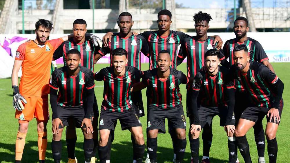 دا كروز يمنح لاعبي الجيش الملكي أربعة أيام راحة واستئناف التداريب يوم الخميس القادم