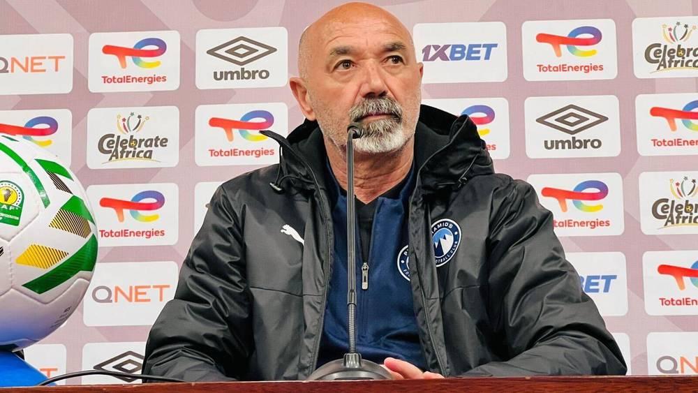 باتشيكو (مدرب بيراميدز): "مواجهة الجيش الملكي متصدر الدوري المغربي ستكون قوية وأتأسف لغياب الشيبي والكرتي"