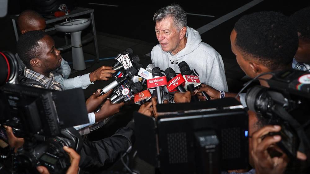 روبيرتينهو (مدرب سيمبا): "سنجهز برنامجا إعدادايا خاصا لمواجهة الرجاء وأدعو جماهيرنا للحضور بكثافة لمساندتنا"