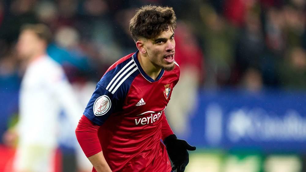 "موندو ديبورتيفو": "أوساسونا يرغب في تمديد إعارة الزلزولي"