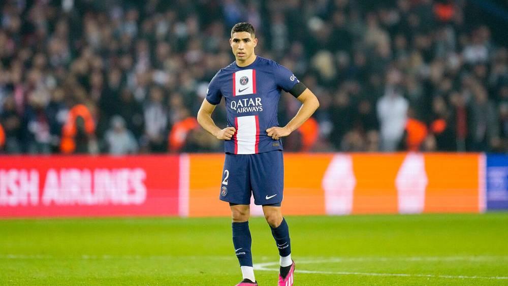 باريس سان جيرمان يؤكد معاناة حكيمي من آلام في أوتار الركبة اليسرى وخضوعه لبرنامج علاجي خلال الأيام المقبلة