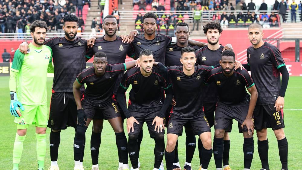 تشكيلة الجيش الملكي الرسمية أمام أسكو.. طرخات أساسي والسهد يقود الهجوم