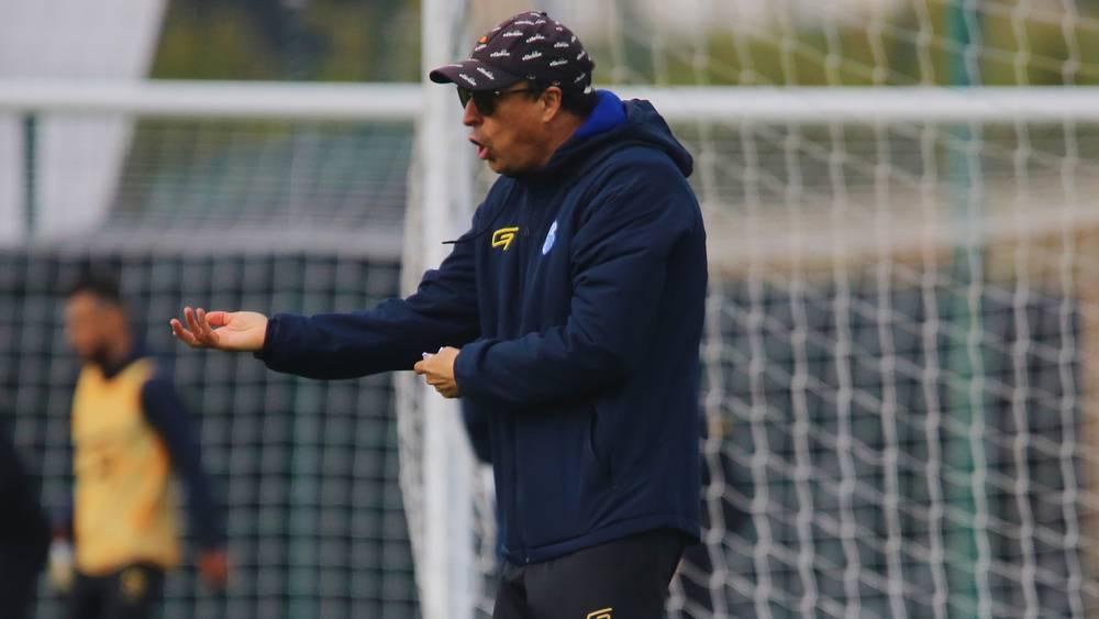 الطير: "لن نضيع الفوز أمام أي فريق سنواجهه مستقبلا وأداؤنا يستحيل أن يتدهور فإما سيبقى ثابتا أو سيتطور"