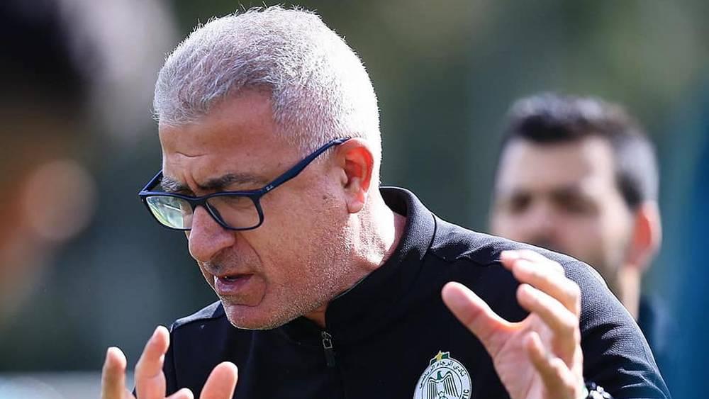 لكبيّر يستدعي 23 لاعبا لمباراة الرجاء أمام مضيفه المغرب التطواني