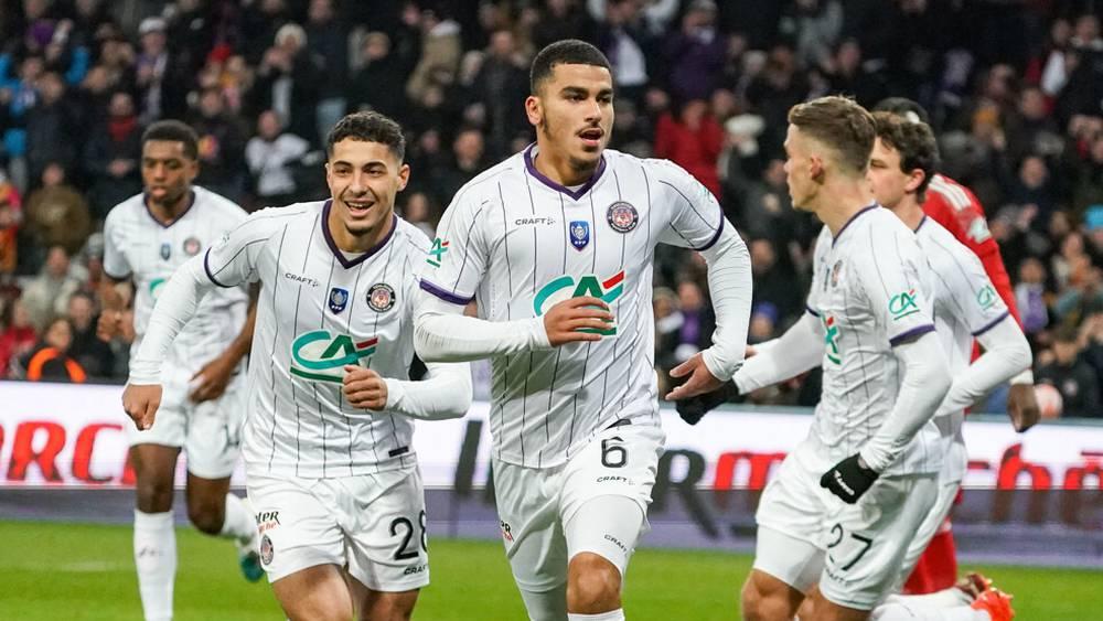 مسجلا هدفه التاسع.. أبوخلال يساهم في فوز تولوز على روديز (6-1) وبلوغ نصف نهائي كأس فرنسا