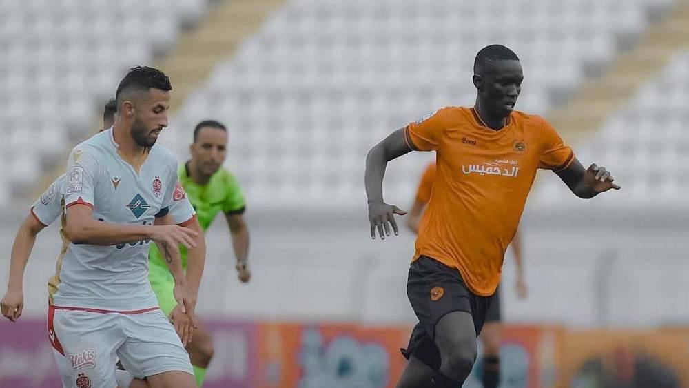 آخر 10 مباريات بين الوداد ونهضة بركان في البطولة.. 6 انتصارات للحمر مقابل 3 للبراكنة وتعادل وحيد