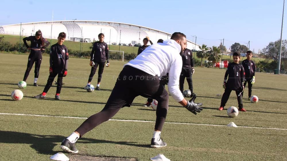 حراس مرمى منتخبات العصبة الجهوية الرباط - سلا - القنيطرة يجرون تجمعا يهدف لتطوير مستواهم الفني