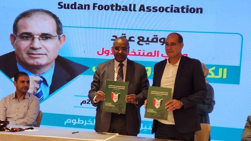 رسميا/ تعيين بادو الزاكي مدربا للمنتخب السوداني