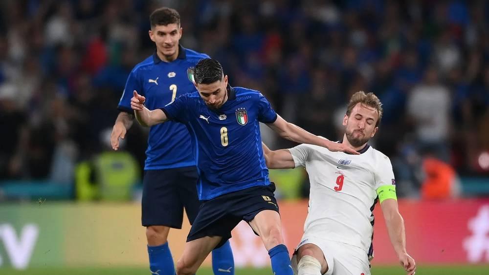 انطلاق تصفيات "يورو 2024" بمواجهتين ناريتين