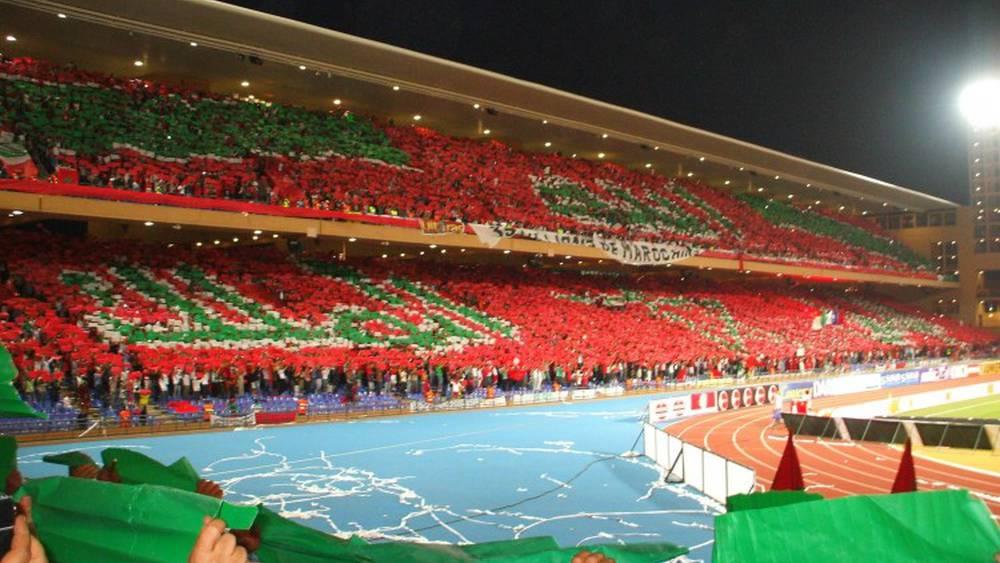 جمعية "الأزرق الطنجي" تُحضّر لرفع "تيفو" عملاق خلال ودية المغرب والبرازيل