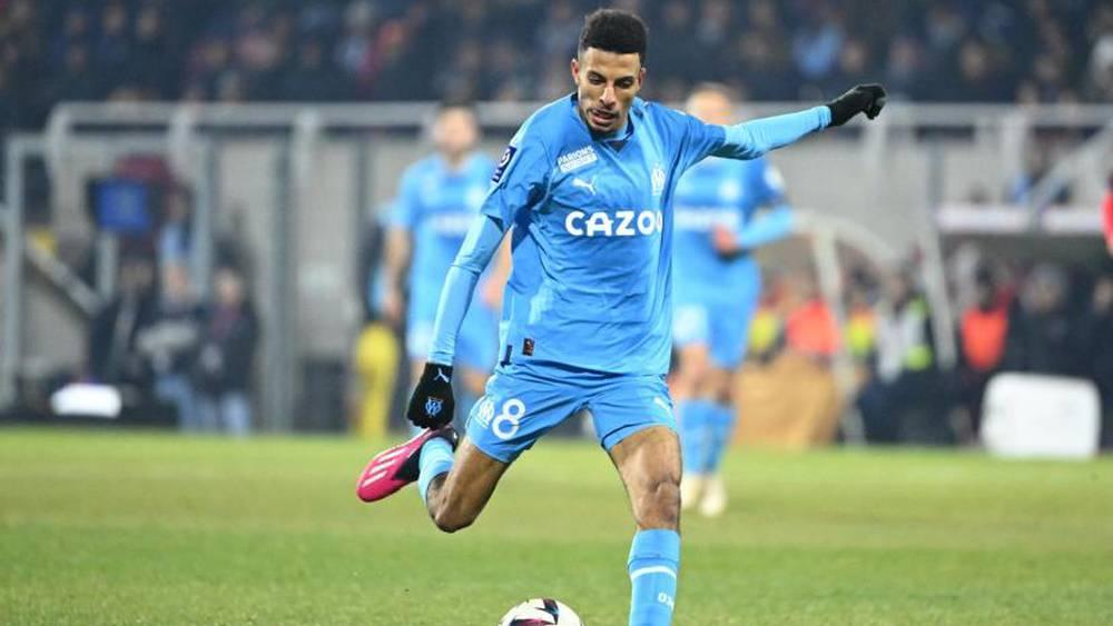 تقارير فرنسية: "نهاية موسم عز الدين أوناحي بسبب الإصابة"