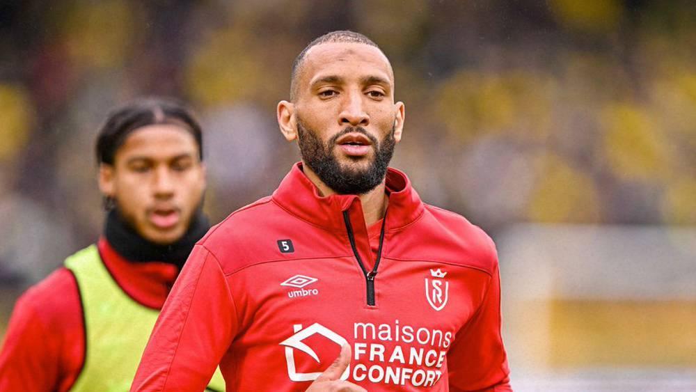 يونس عبد الحميد المدافع الأوسط الأكثر تحقيقا للمراوغات (5) في مباراة واحدة ضمن الدوريات الأوروبية الخمس الكبرى