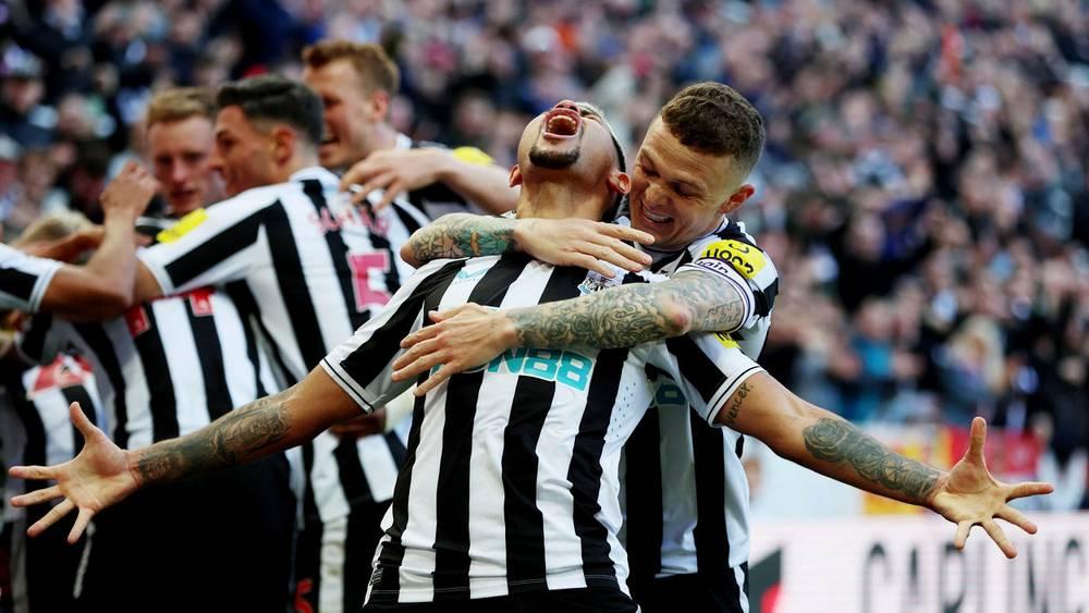 الدوري الإنجليزي/ نيوكاسل ينتزع المركز الثالث من مانشستر يونايتد