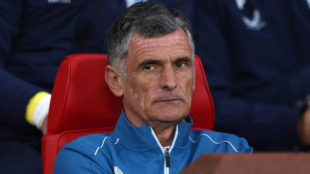 مينديليبار: "إشبيلية ناد كبير مثل مانشستر يونايتد"