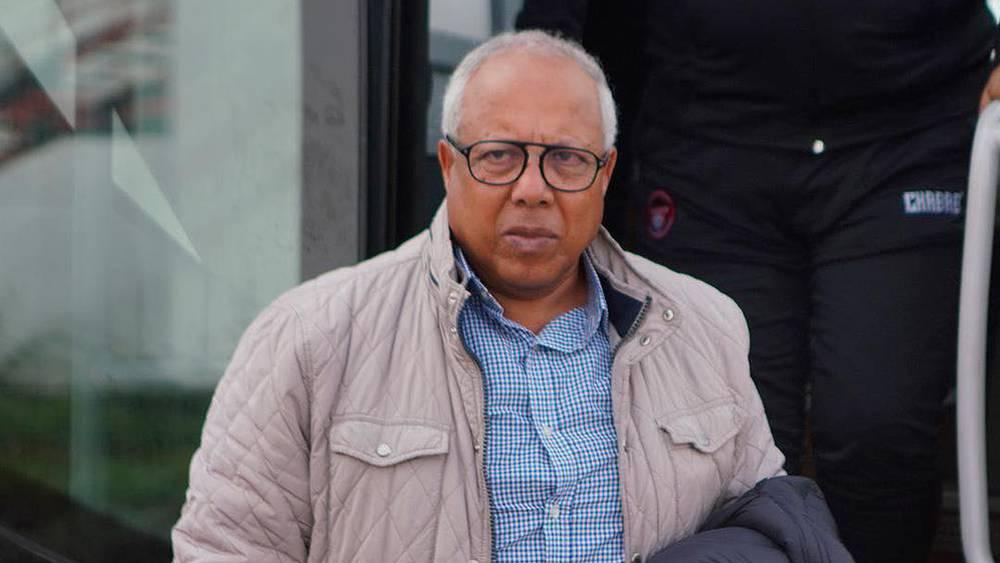 فاخر: "من العيب أن نحقق هذه النتائج وهناك أشياء بديهية تقع في الملعب عبارة عن هدايا نقدمها للخصم"