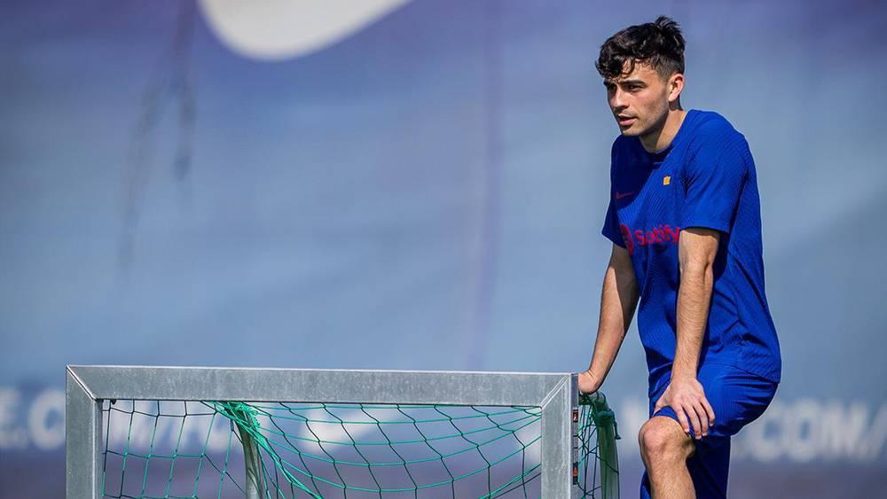 تشافي يرحب بعودة بيدري قبل مواجهة أتلتيكو مدريد بعد غيابه لشهرين